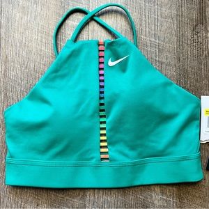 Nike sports bra NWT